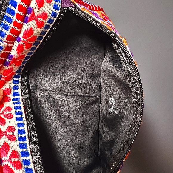 👛❣️ Host Pick👛❣️NWOT Shoulder or cross body bag - Picture 3 of 7